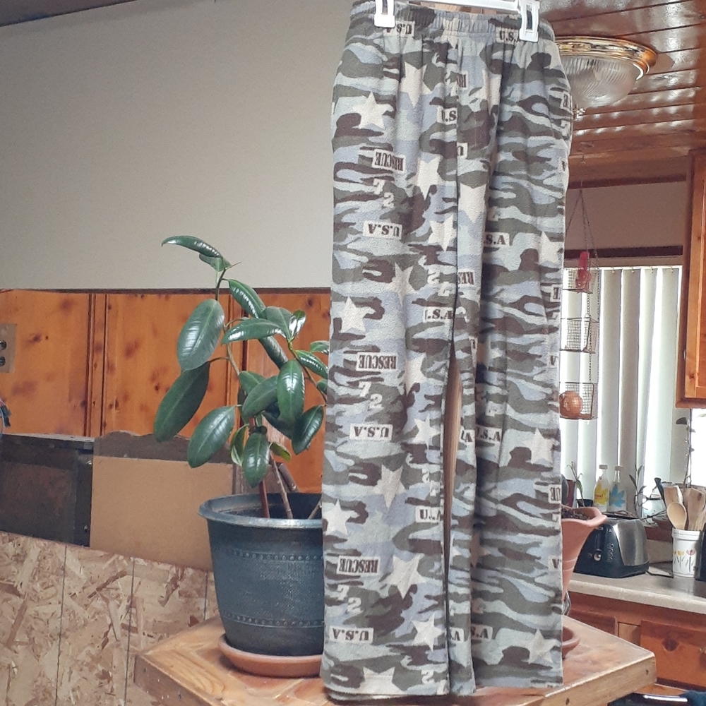 Open Trails Camo Pants, Size XL (16/18)